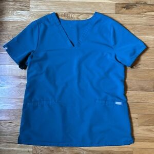 Large Casma Caribbean Blue Figs Scrub Top
